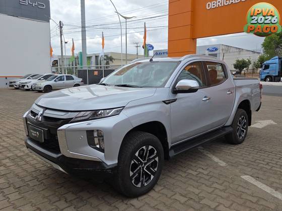 MITSUBISHI L200 TRITON 2.4 16V TURBO DIESEL SPORT HPE-S CD 4P 4X4 AUTOMÁTICO MITSUBISHI L200 TRITON 2.4 16V TURBO DIESEL SPORT HPE-S CD 4P 4X4 AUTOMÁTICO